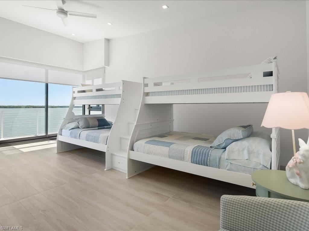 MARCO BEACH - Residential