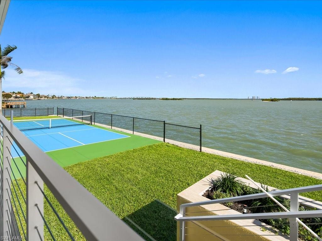 MARCO BEACH - Residential