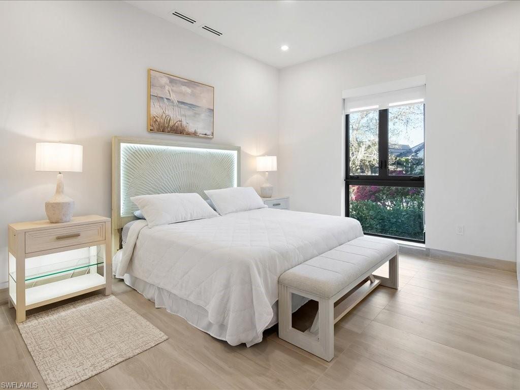 MARCO BEACH - Residential