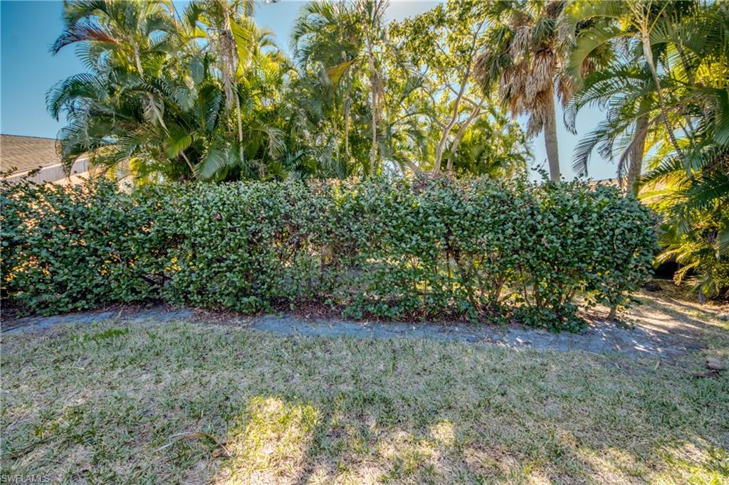 ROYAL WOODS - Residential