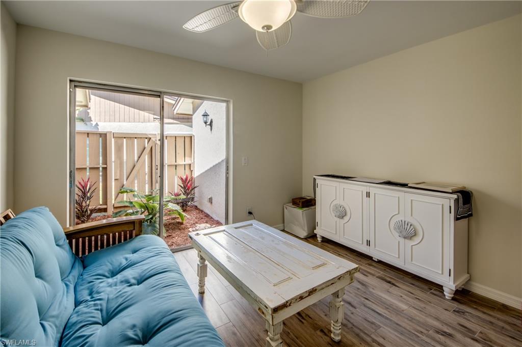 ROYAL WOODS - Residential