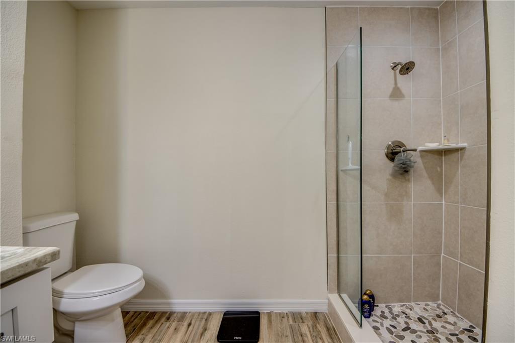 ROYAL WOODS - Residential