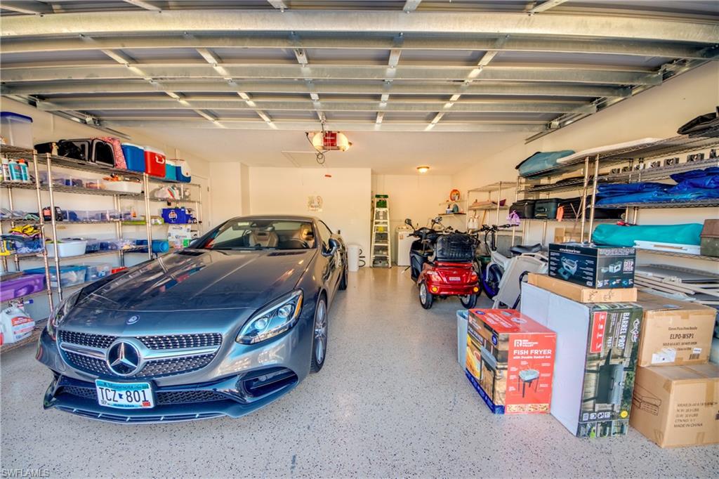 ROYAL WOODS - Residential