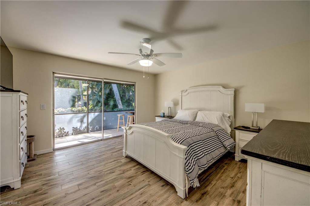 ROYAL WOODS - Residential