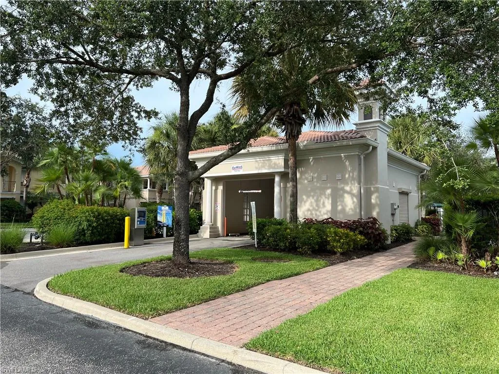 Bonita Springs, Florida 34135, United States, 3 Bedrooms Bedrooms, ,3 BathroomsBathrooms,Residential,Active,117913