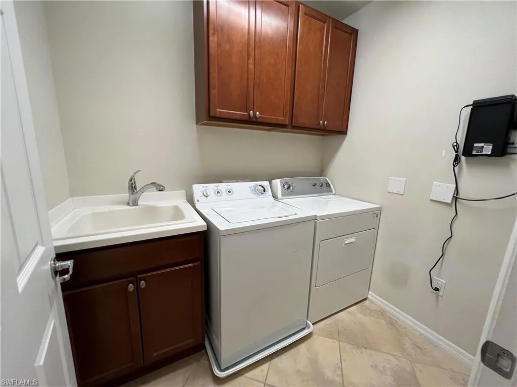 Bonita Springs, Florida 34135, United States, 3 Bedrooms Bedrooms, ,3 BathroomsBathrooms,Residential,Active,117913