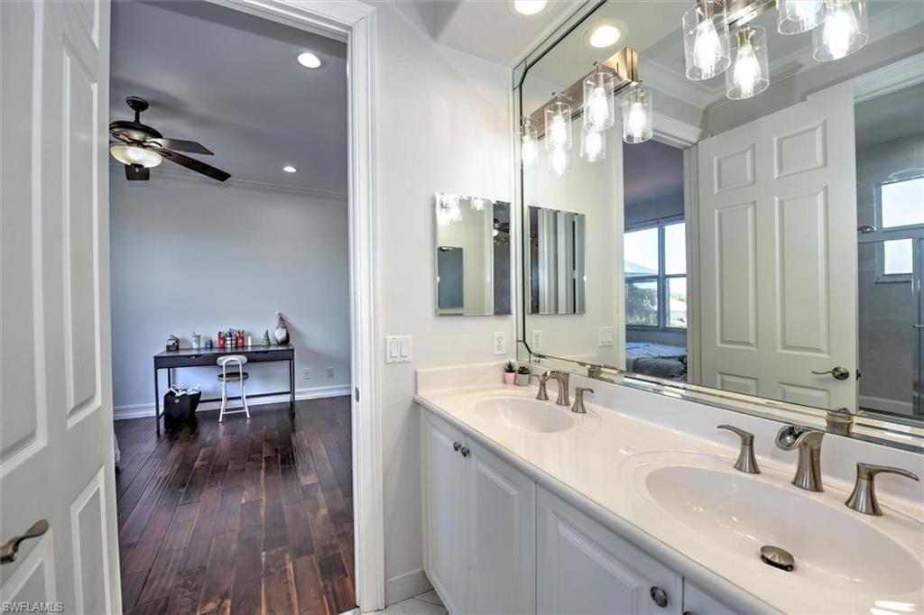 SATURNIA LAKES - Residential