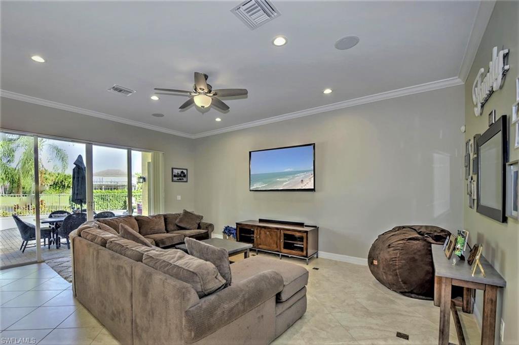 SATURNIA LAKES - Residential