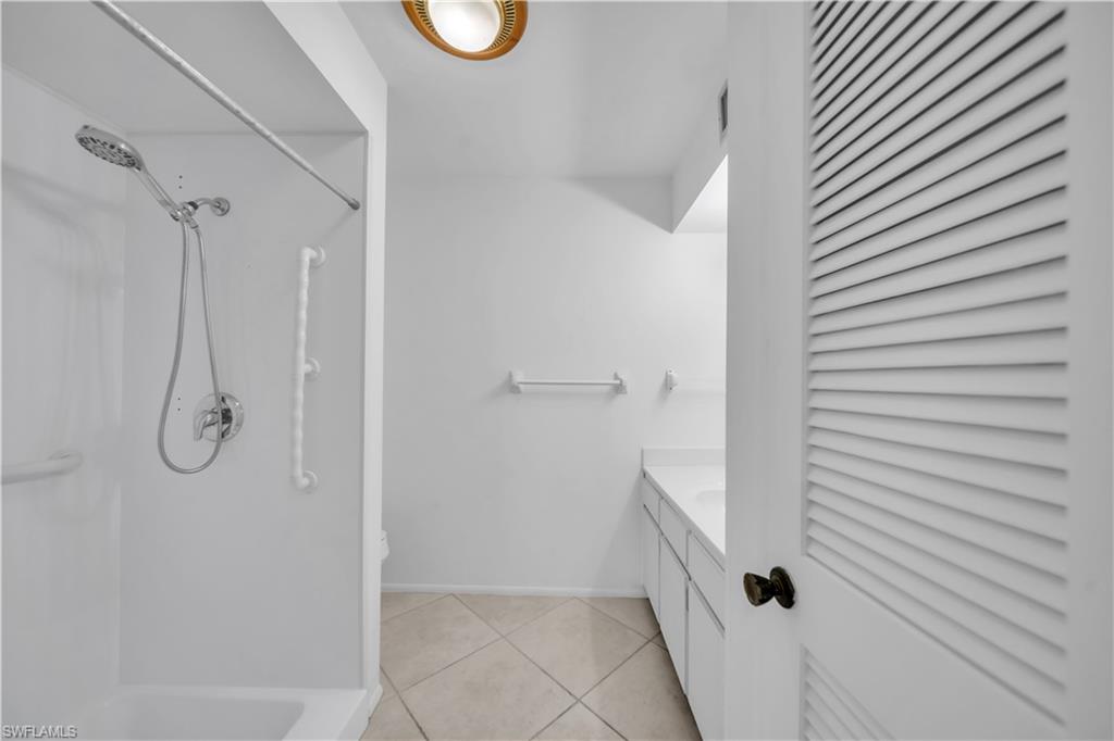 GREENWOOD CONDO - Residential