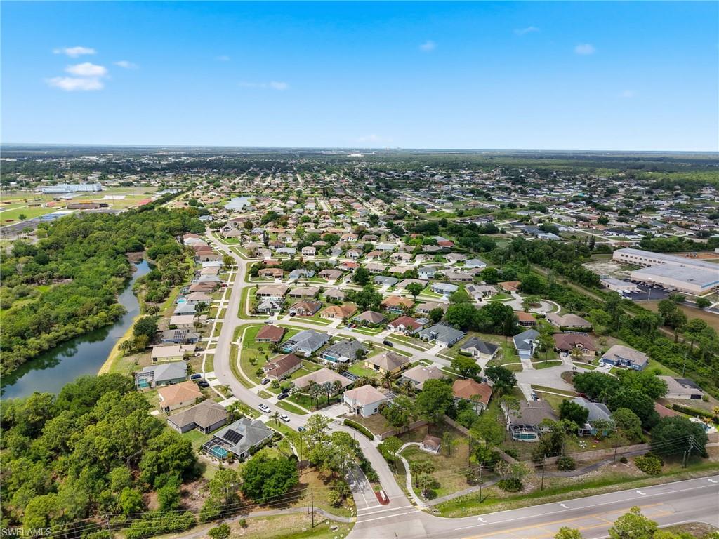 VARSITY LAKES - Residential