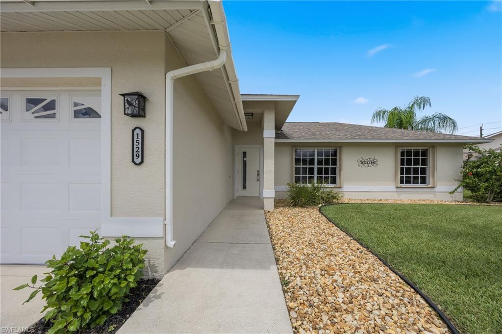 VARSITY LAKES - Residential