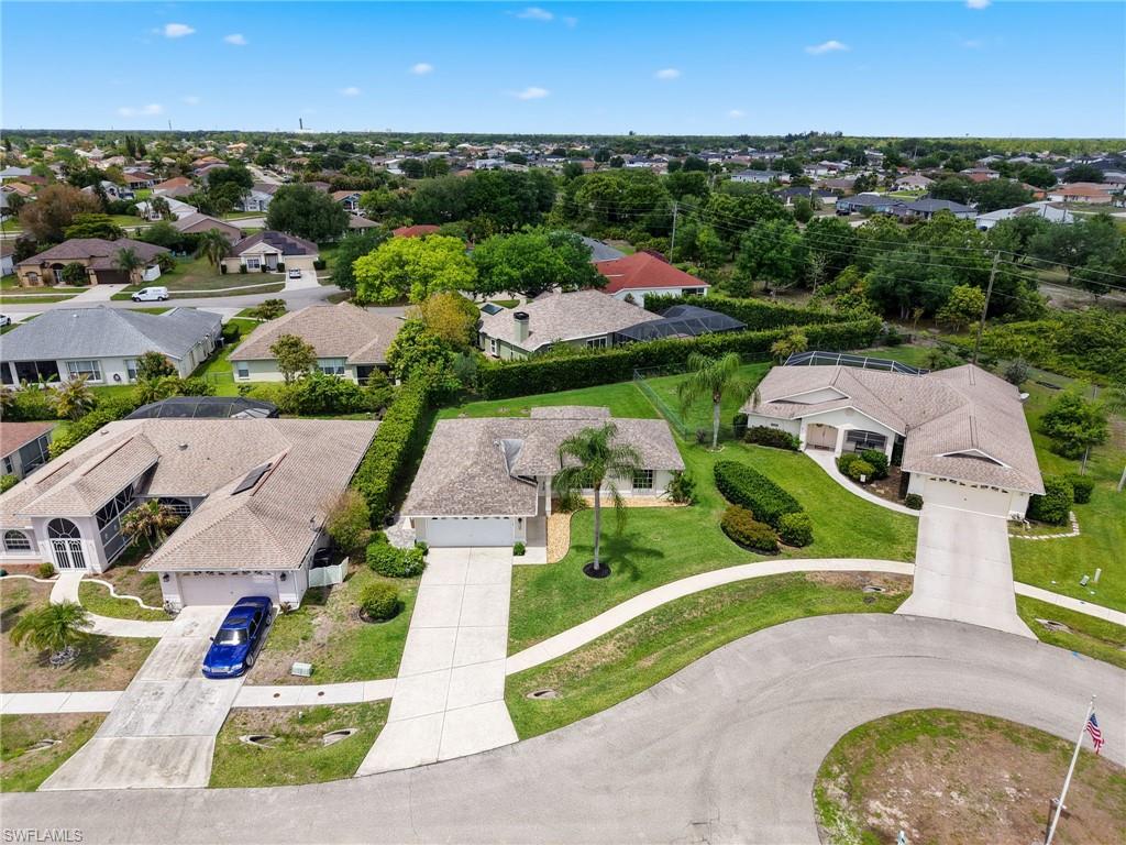 VARSITY LAKES - Residential