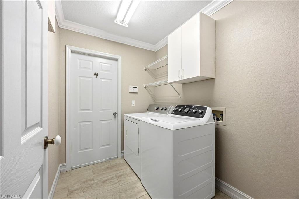 VARSITY LAKES - Residential