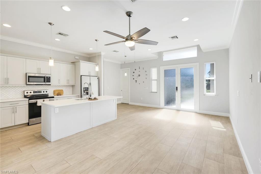 GOLDEN GATE ESTATES - Residential