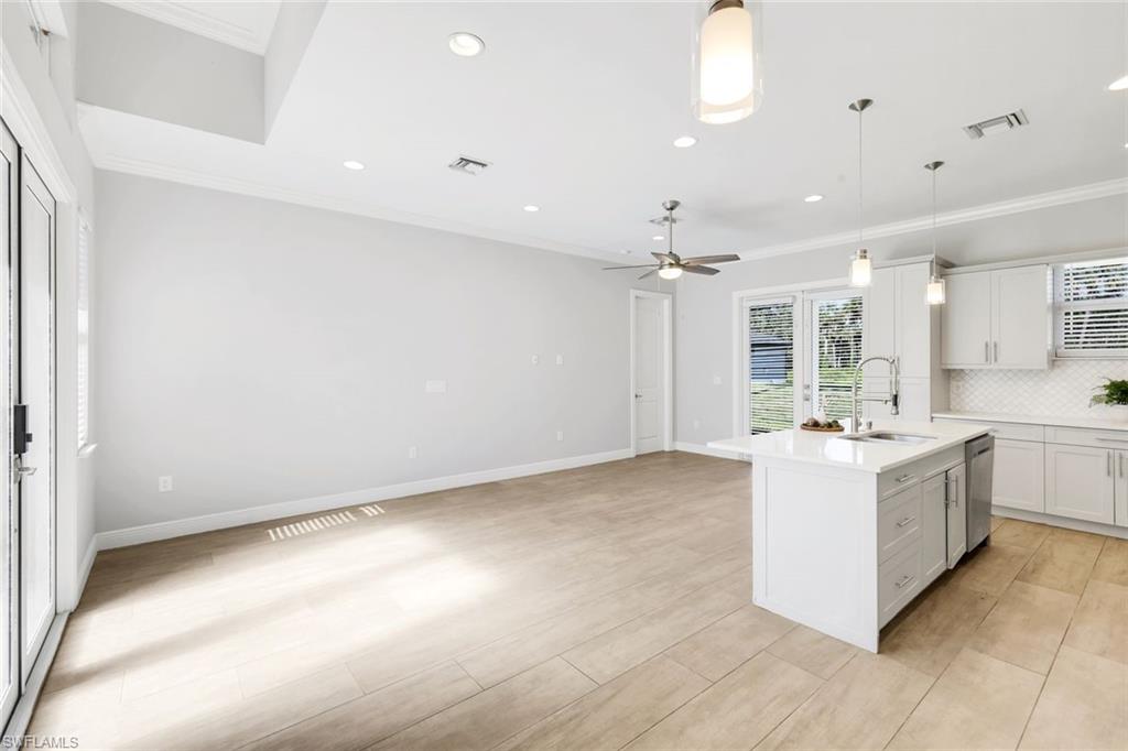 GOLDEN GATE ESTATES - Residential