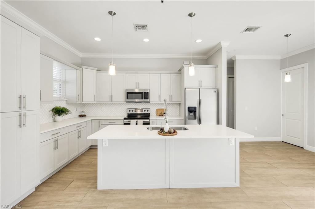 GOLDEN GATE ESTATES - Residential