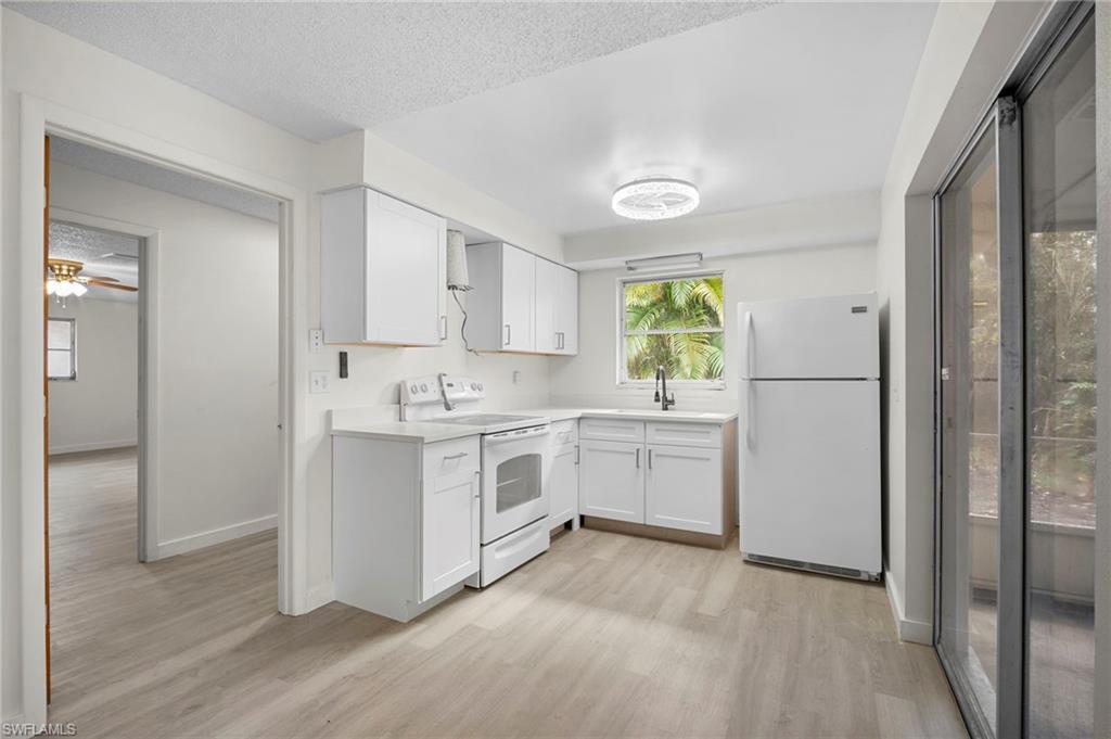 SAN CARLOS PARK - Residential