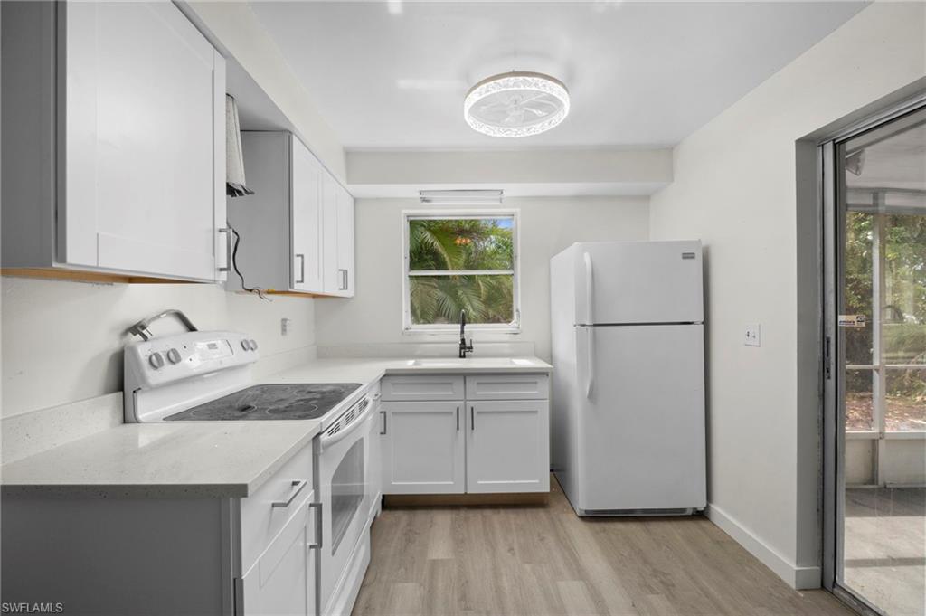 SAN CARLOS PARK - Residential