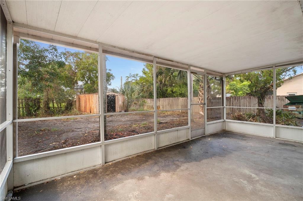 SAN CARLOS PARK - Residential