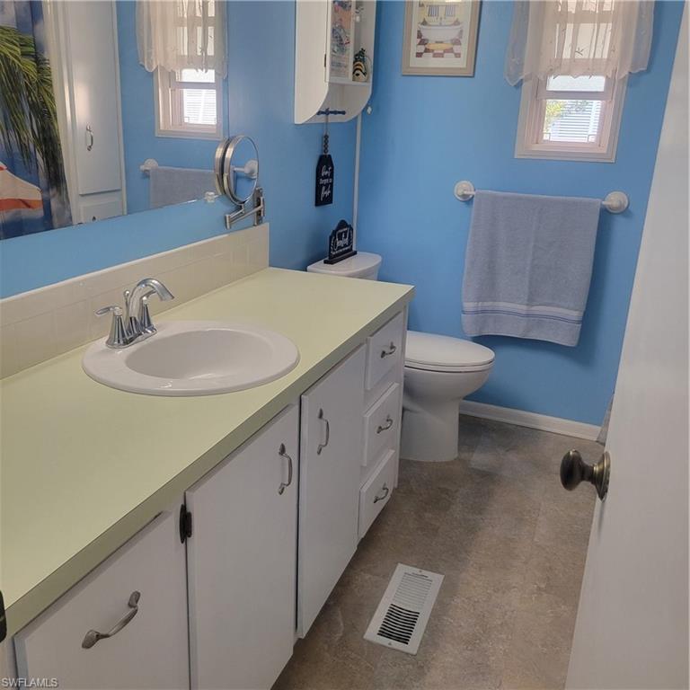 SIX LAKES COUNTRY CLUB - Residential