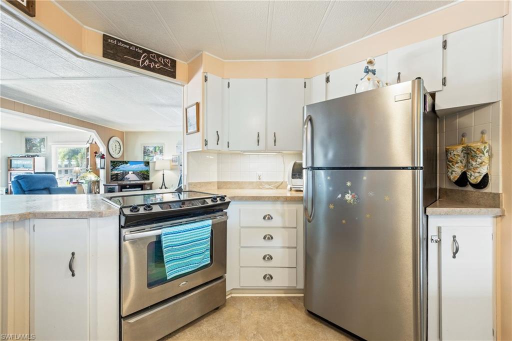 SIX LAKES COUNTRY CLUB - Residential