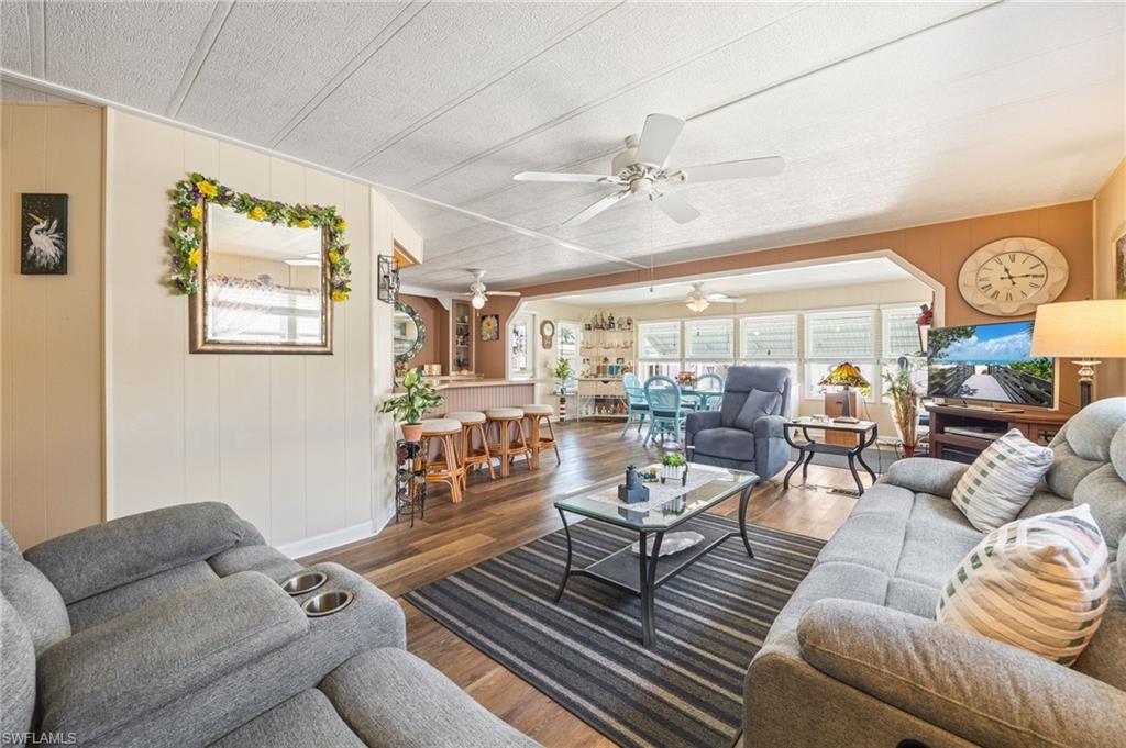 SIX LAKES COUNTRY CLUB - Residential