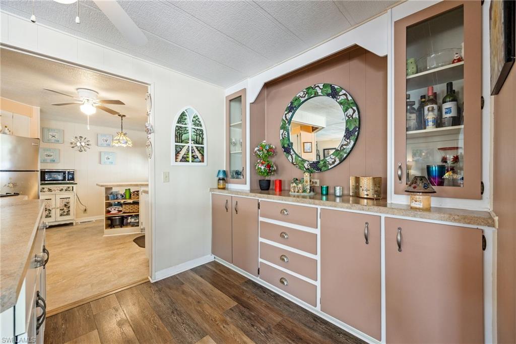 SIX LAKES COUNTRY CLUB - Residential