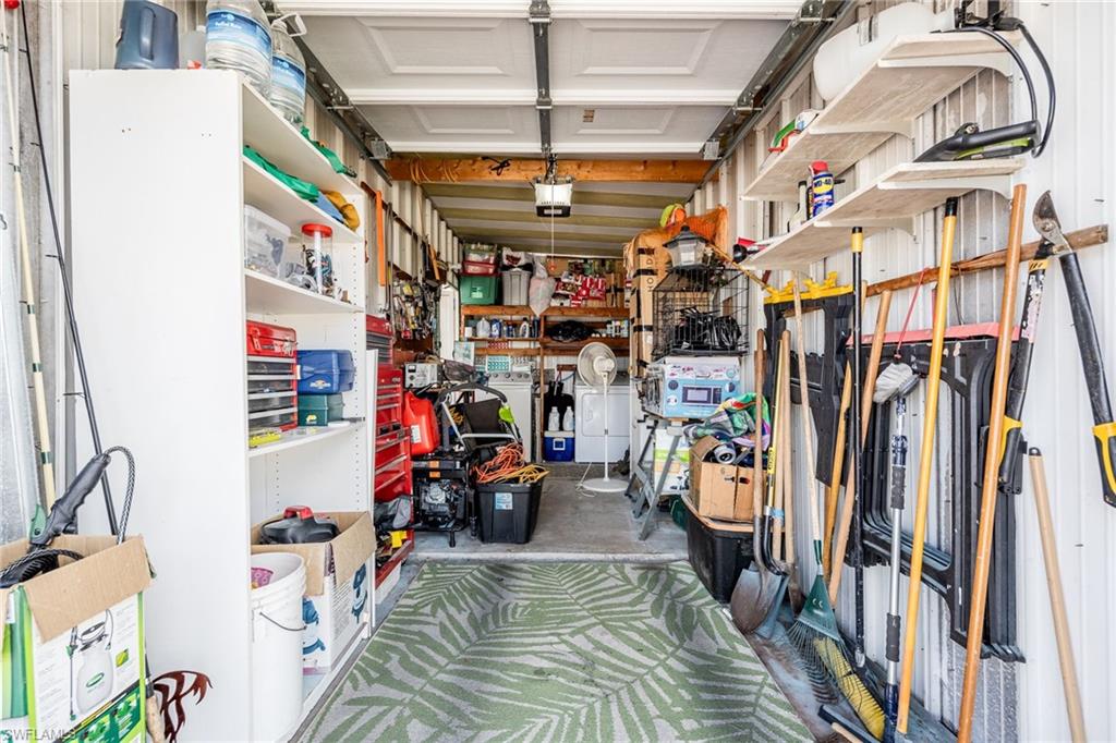 SIX LAKES COUNTRY CLUB - Residential