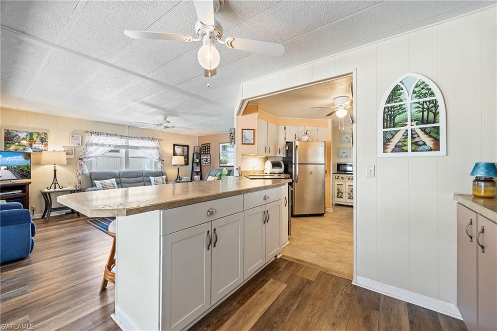 SIX LAKES COUNTRY CLUB - Residential