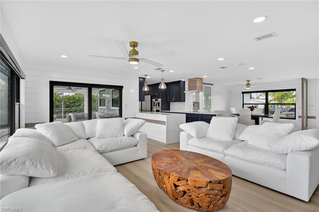 KNIGHTS BOKEELIA ISLE - Residential