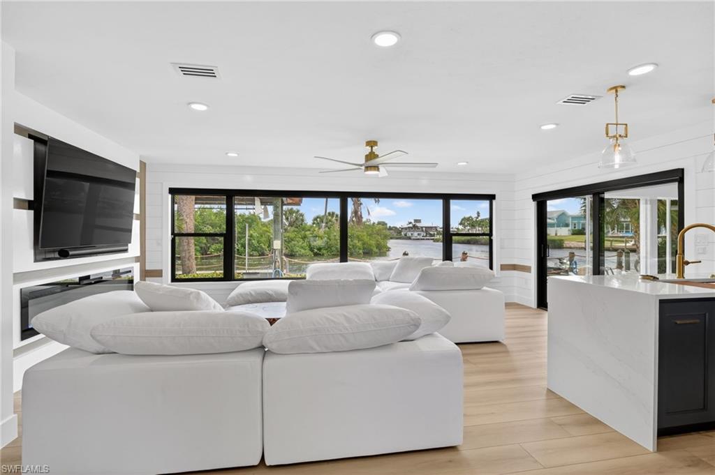 KNIGHTS BOKEELIA ISLE - Residential