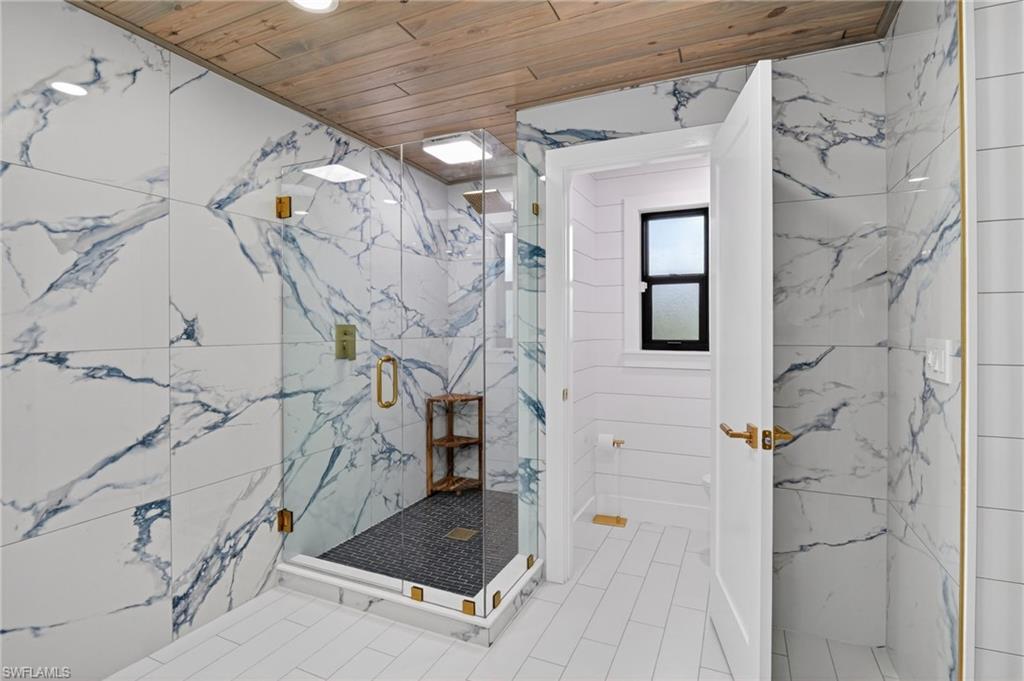 KNIGHTS BOKEELIA ISLE - Residential