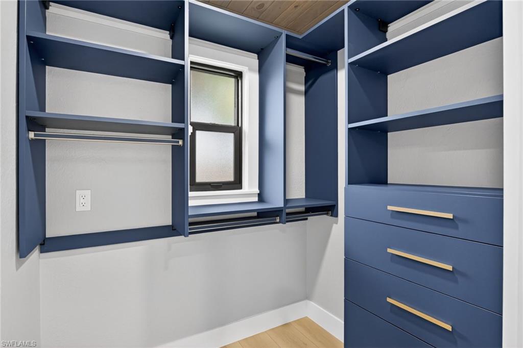 KNIGHTS BOKEELIA ISLE - Residential