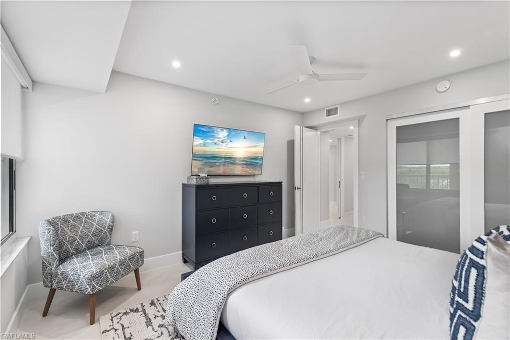 GULF BREEZE AT VANDERBILT - Residential Lease