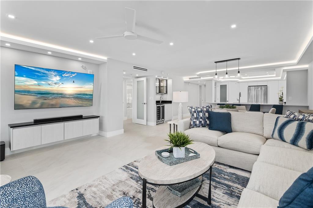 GULF BREEZE AT VANDERBILT - Residential Lease