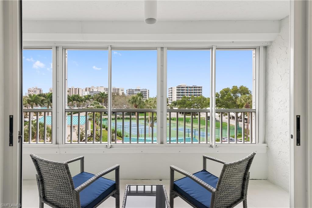 GULF BREEZE AT VANDERBILT - Residential Lease