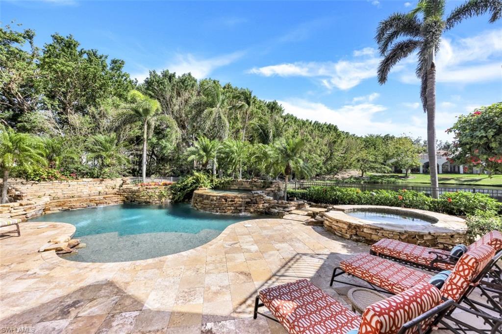 BAY COLONY SHORES - Residential