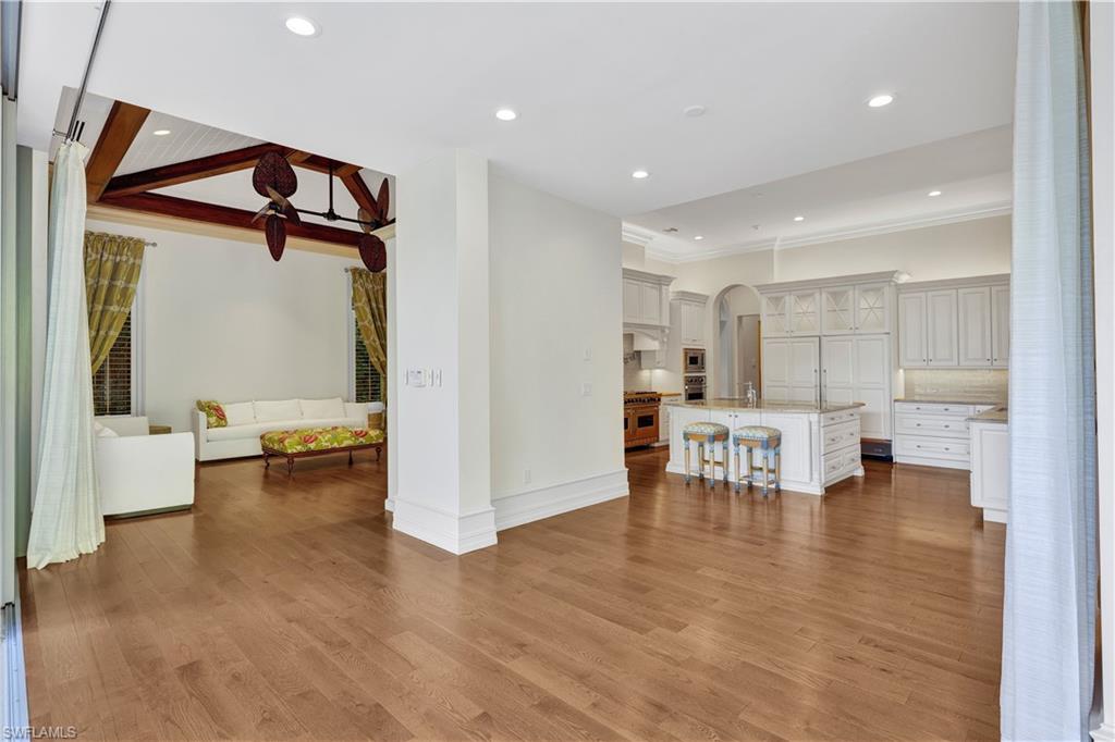 BAY COLONY SHORES - Residential