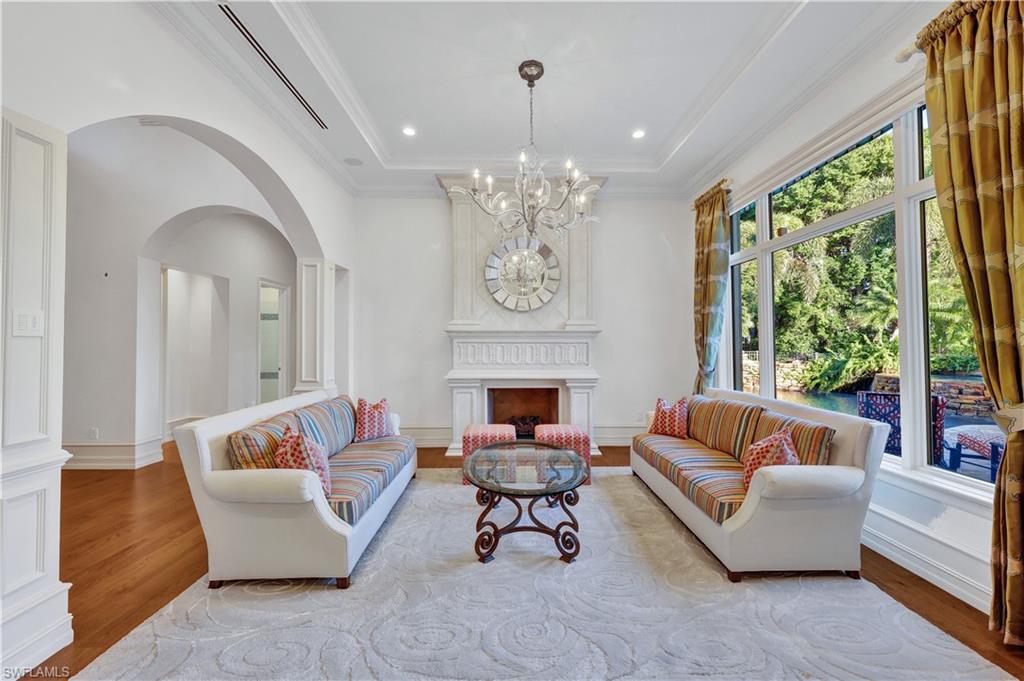 BAY COLONY SHORES - Residential