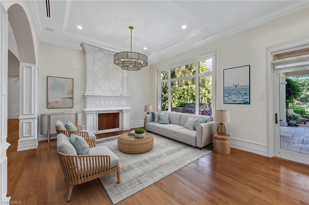 BAY COLONY SHORES - Residential