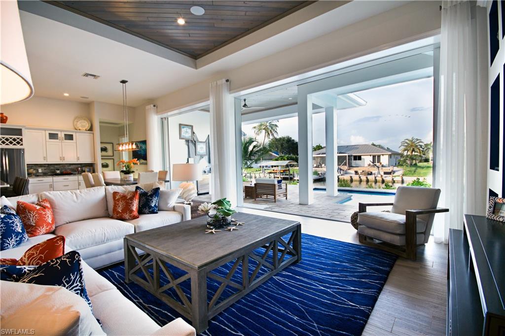 MARCO BEACH - Residential