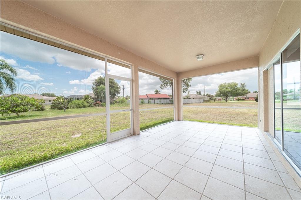 COUNTRY CLUB ESTATES - Residential