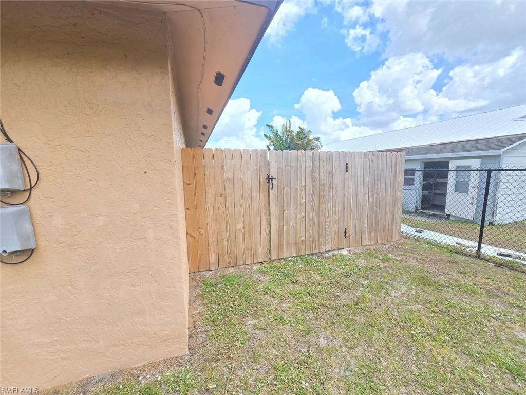CAPE CORAL - Residential Lease