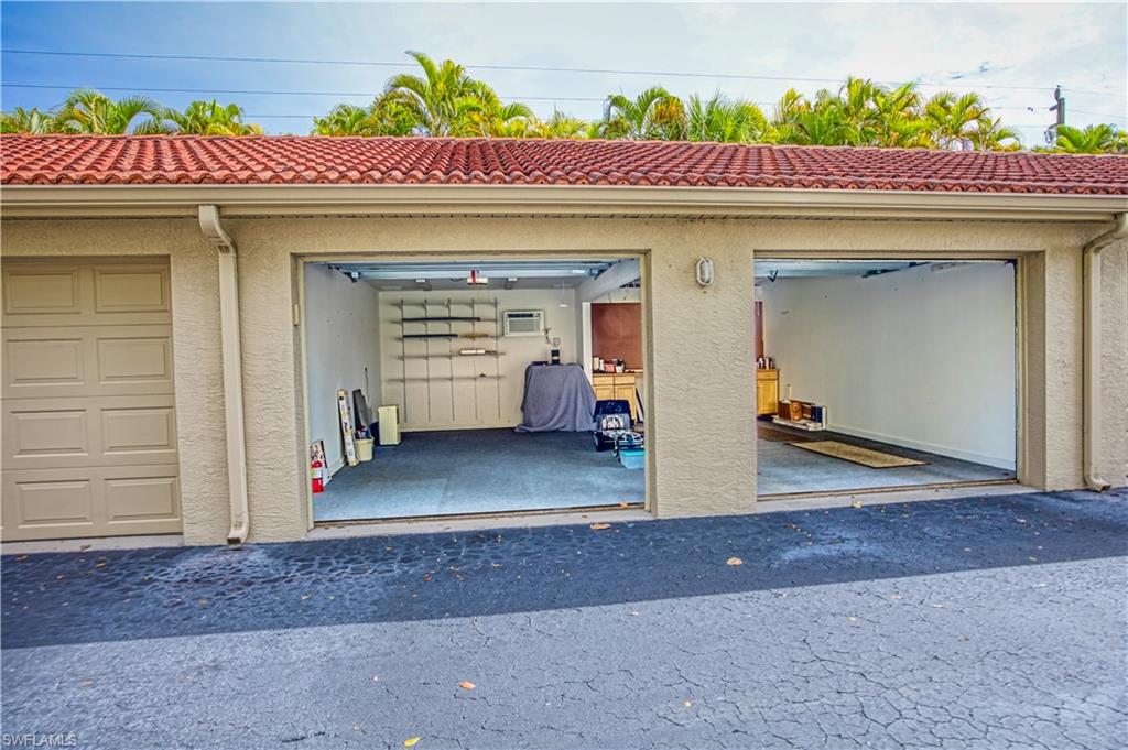 HARBOUR ISLE YACHT AND RACQUET CLUB CONDO - Residential