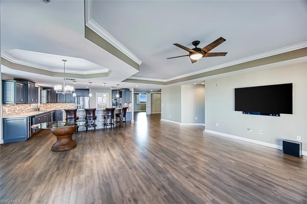 HARBOUR ISLE YACHT AND RACQUET CLUB CONDO - Residential