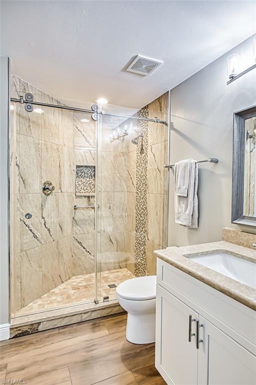 HARBOUR ISLE YACHT AND RACQUET CLUB CONDO - Residential