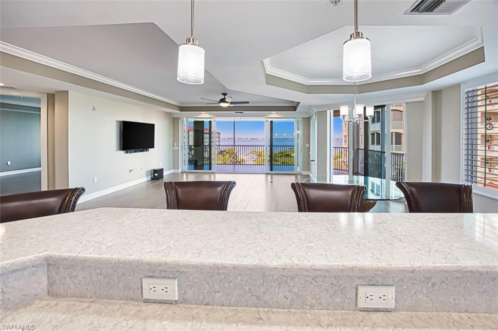 HARBOUR ISLE YACHT AND RACQUET CLUB CONDO - Residential