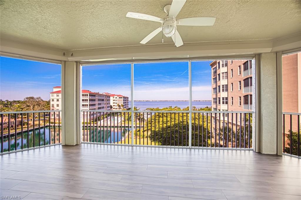 HARBOUR ISLE YACHT AND RACQUET CLUB CONDO - Residential