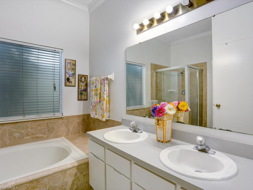 QUEENS PARK AT LAGO VERDE - Residential