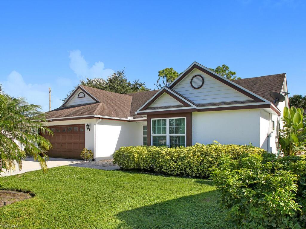 QUEENS PARK AT LAGO VERDE - Residential